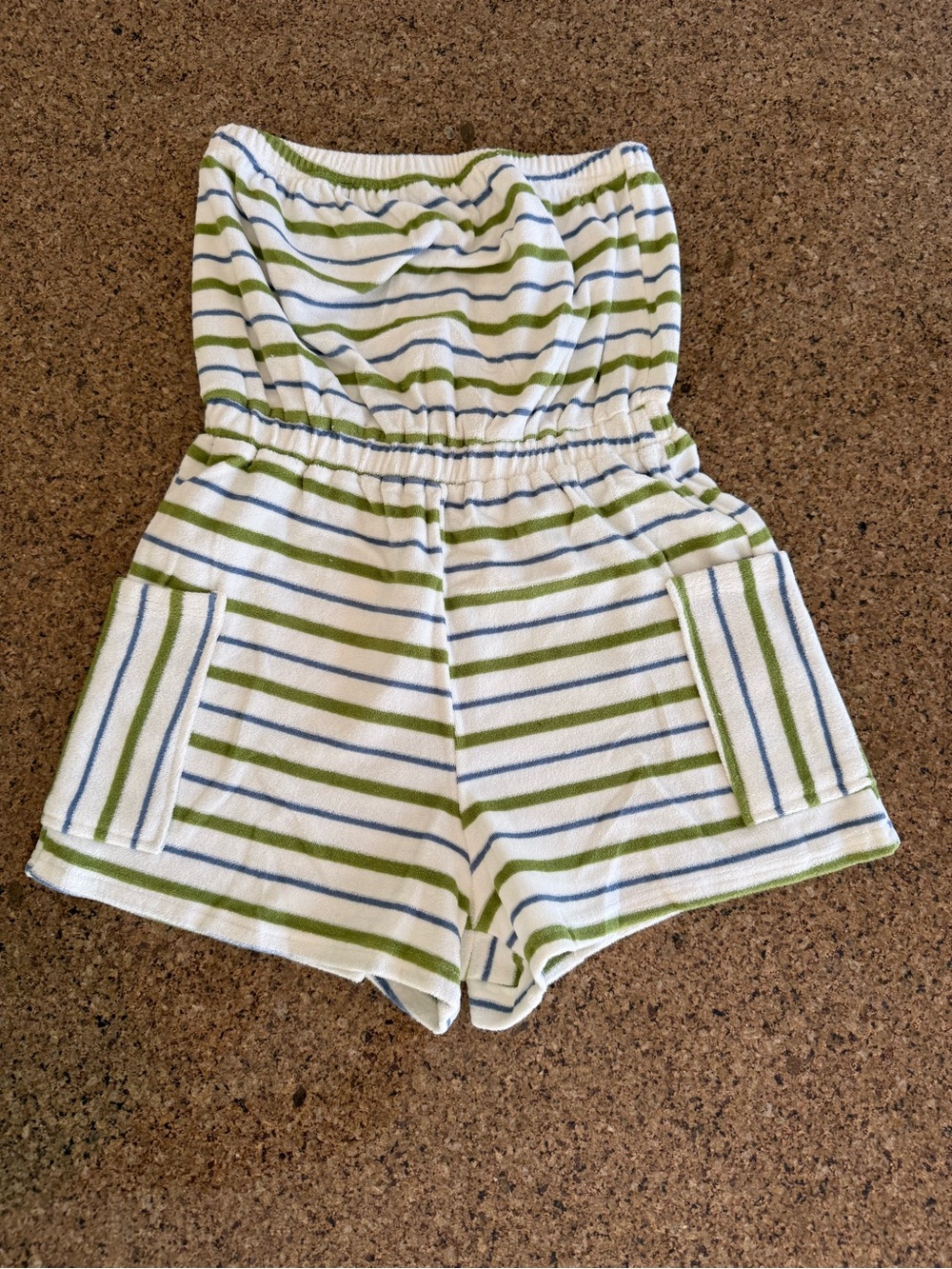 Needii Terrycloth romper - Picture 3 of 5